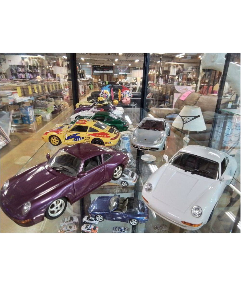 VOITURE 1/24