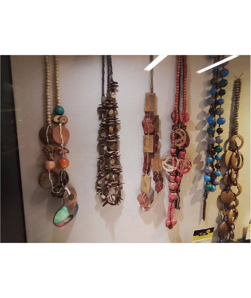 COLLIER