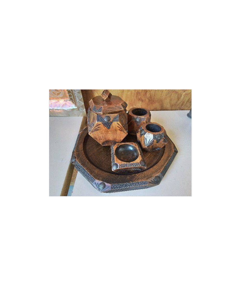 ENSEMBLE A TABAC EN BOIS SCULPTÉ 