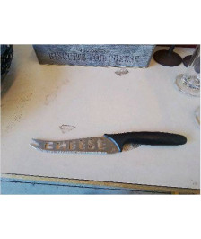 COUTEAU À FROMAGE
