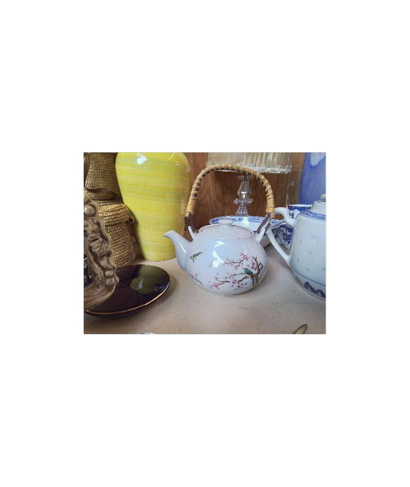 THEIERE A MOTIF FLORAL