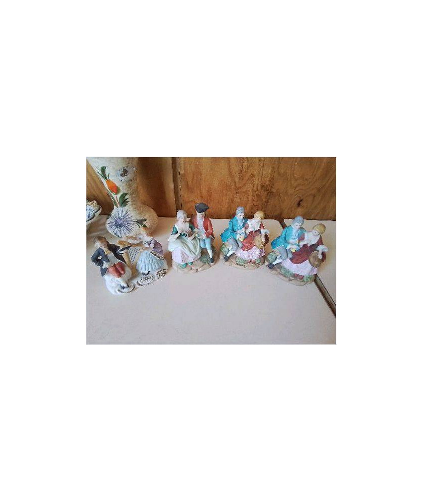 STATUETTES 