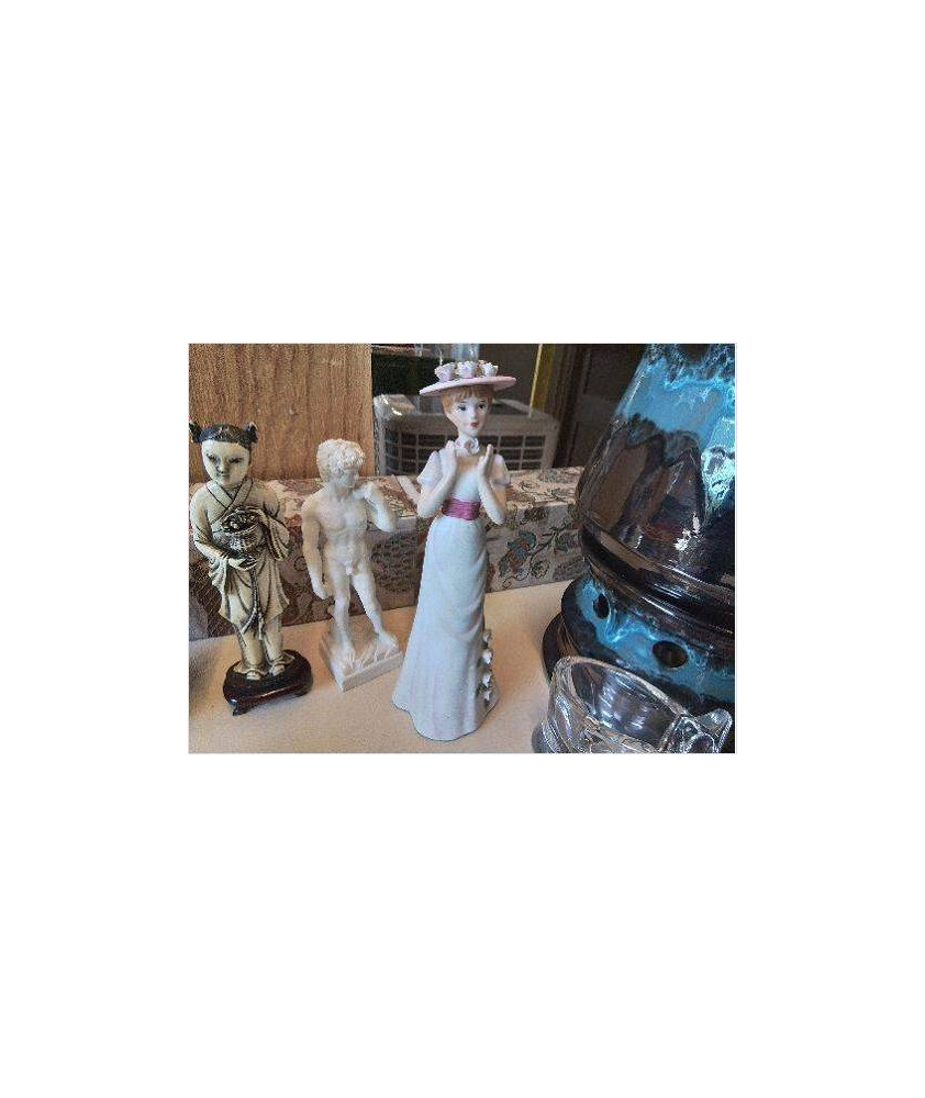 STATUETTE FEMME EN BIS-CUIT