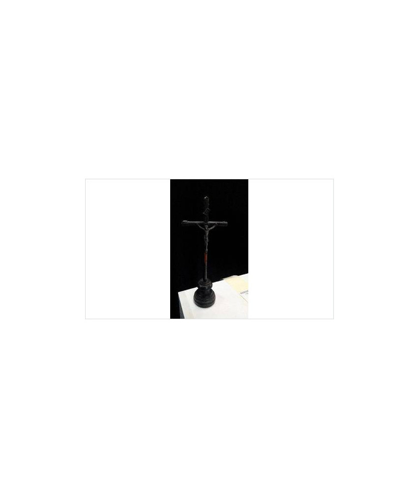 CRUCIFIX EN L\'ETAT