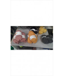 PELOTES DE LAINE 