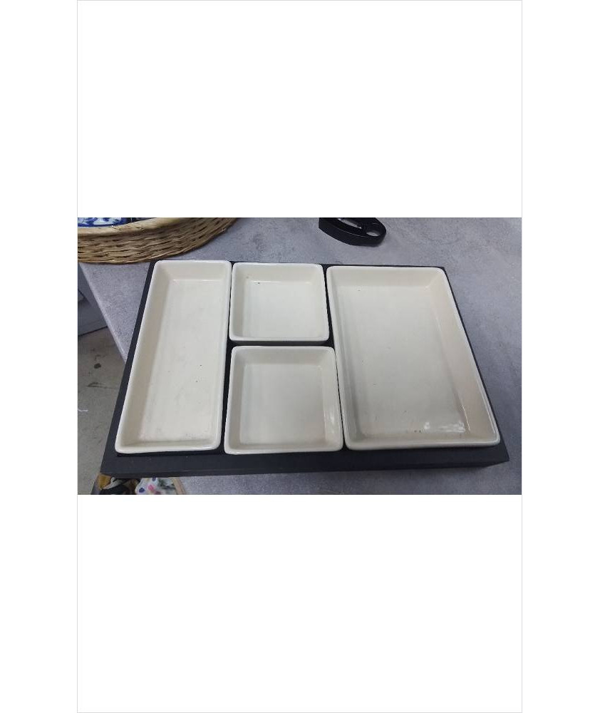 PLAT 4 COMPARTIMENTS 