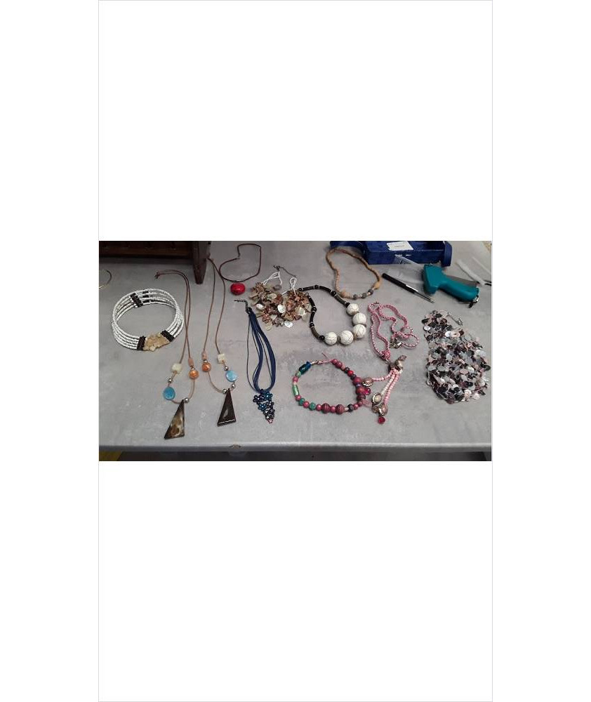 COLLIER