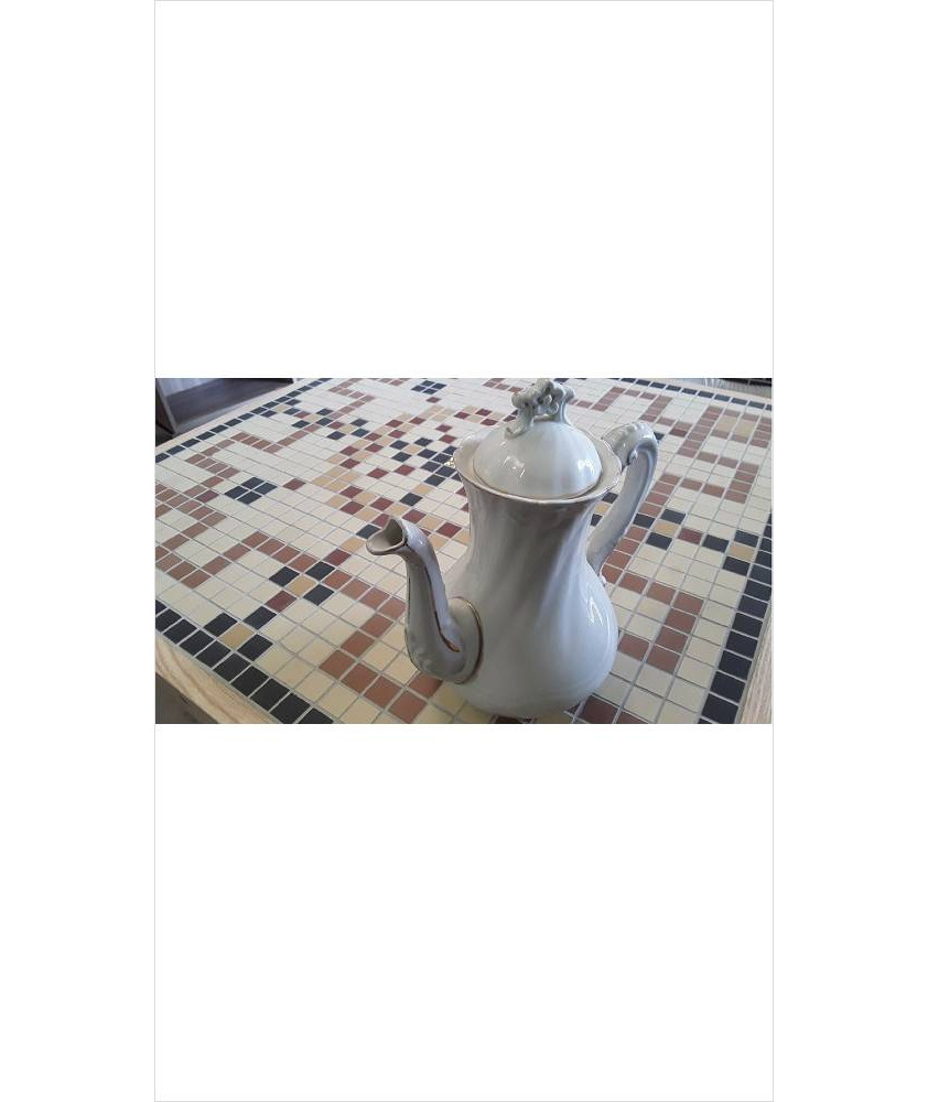 CAFETIÈRE 