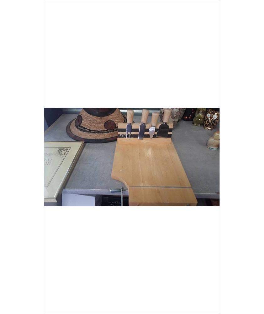 PLANCHE A DECOUPER FROMAGE 