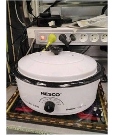 FOUR / COCOTTE ÉLECTRIQUE NESCO