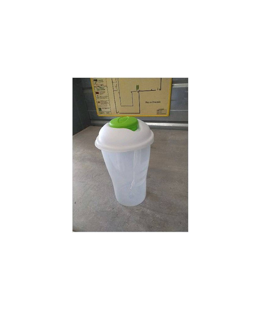 RÉCIPIENT PLASTIQUE 