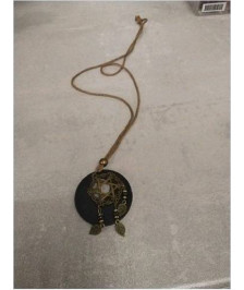 COLLIER 