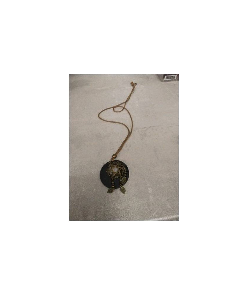 COLLIER 