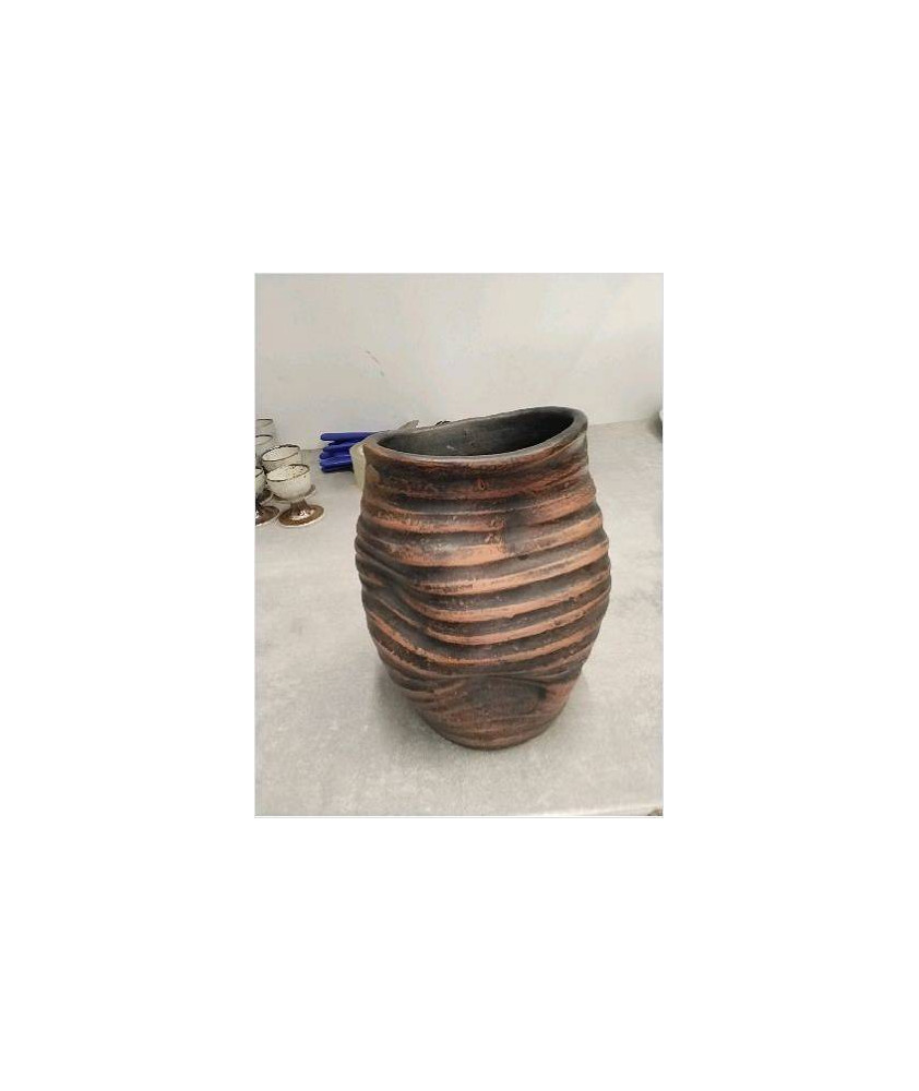VASE FROISSÉ 