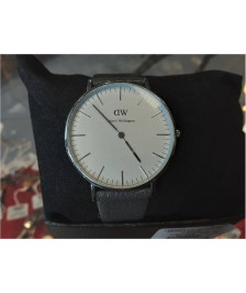 MONTRE QUARTZ DANIEL WELLINGTON