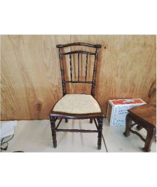 CHAISE TAPISSÉ 