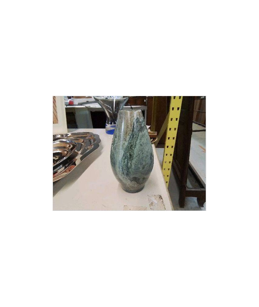 PETIT VASE EN MARBRE 
