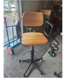 TABOURET DE BAR RÉGLABLE HAUTEUR MÉTAL ET BOIS CLAIR  MARTIN STOLL MODÈLE H2