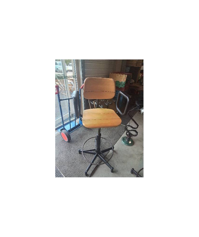 TABOURET DE BAR RÉGLABLE HAUTEUR MÉTAL ET BOIS CLAIR MARTIN STOLL MODÈLE H2 TABOURET DE BAR RÉGLABLE HAUTEUR MÉTAL ET BOIS CLAIR MARTIN STOLL MODÈLE H2