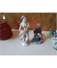 STATUETTE 