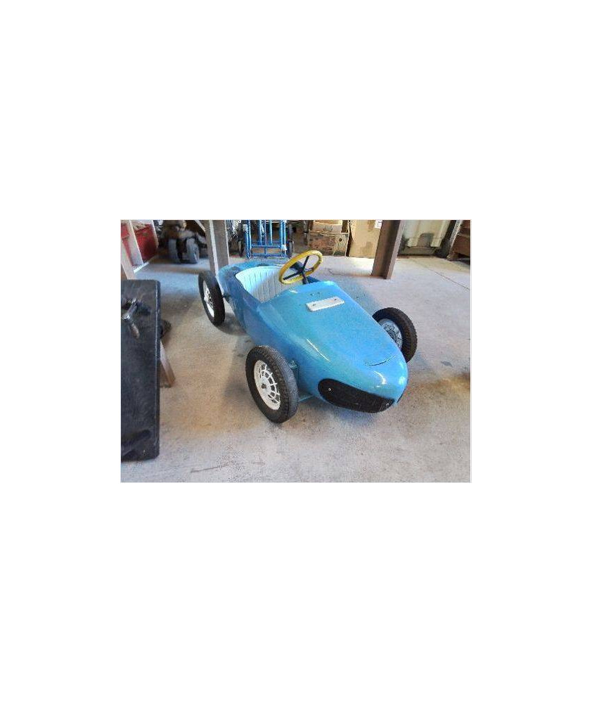 VOITURETTE A PEDALES TYPE FERRARI MORELLET GUERINEAU