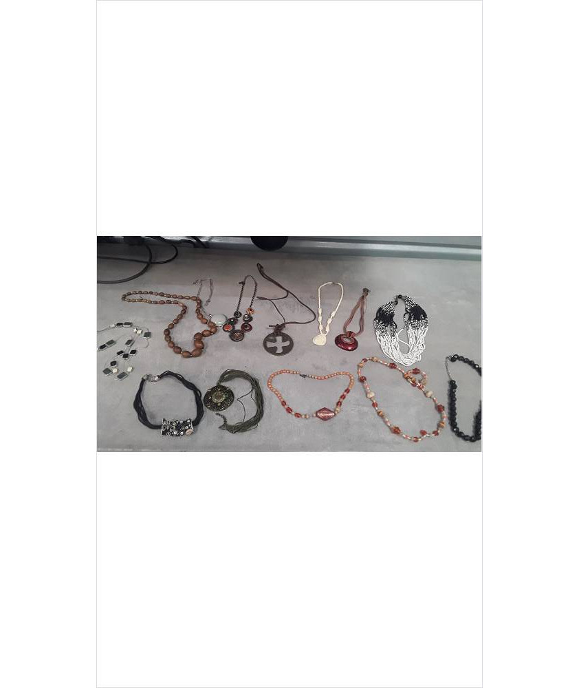 COLLIER 