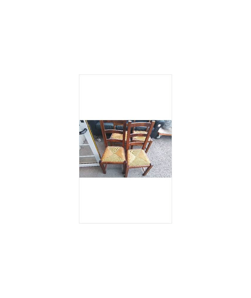 CHAISE PAILLEE