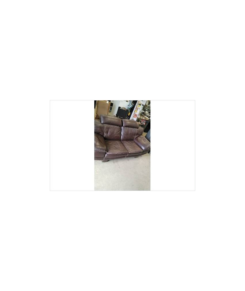 CANAPE CUIR CENTER CHOCOLAT EN LETAT ( TETIERES AMOVIBLES)