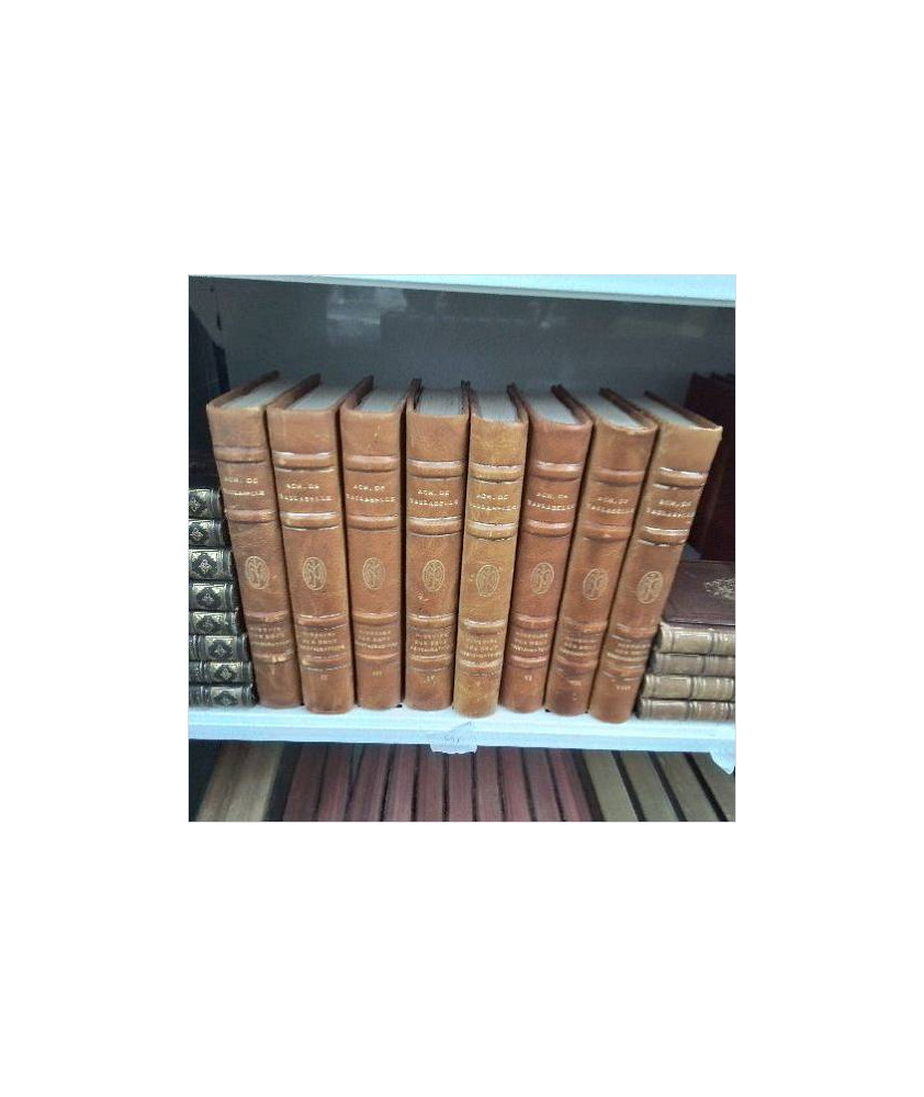 HISTOIRE DES 2 RESTAURATIONS LOT DE 8