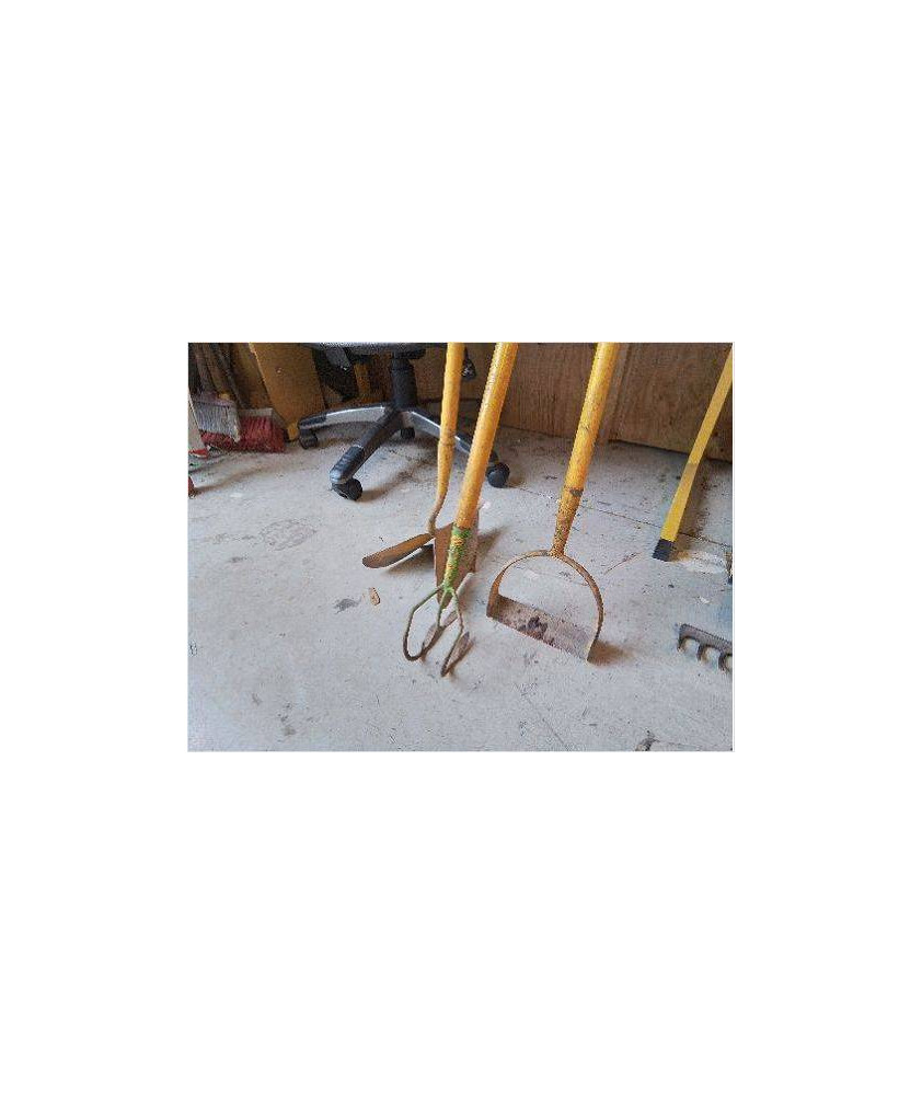 OUTILS DE JARDIN JAUNE