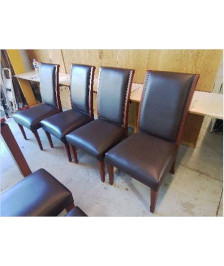 CHAISE EN BOIS ET CUIR 