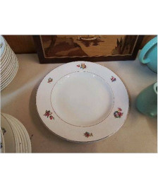 PLAT AVEC MOTIF FLORAL 