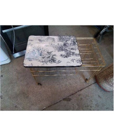 TABLE IFI SUR ROULETTES 