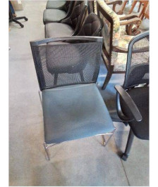 CHAISE PIÈTEMENT MÉTAL CHROMÉ ASSISE TISSU GRIS DOSSIER TISSU FRIS AJOURÉ 
