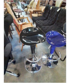 TABOURET DE BAR PIÈTEMENT MÉTAL CHROMÉ ASSISE RÉSINE NOIR 