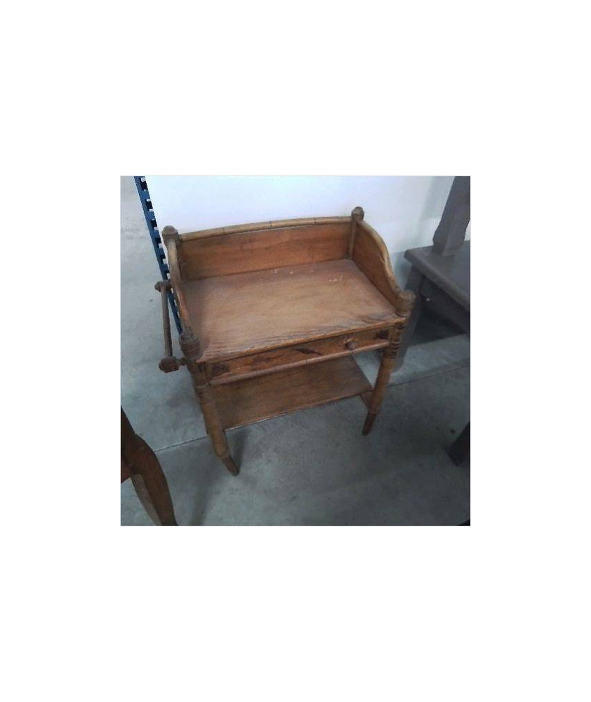 MEUBLE D’APPOINT DE POUPÉE 