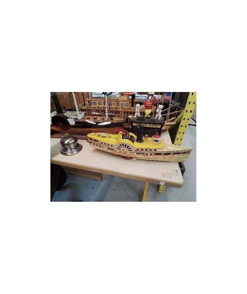 MAQUETTE AMERICAINE DE BATEAU A ROUE