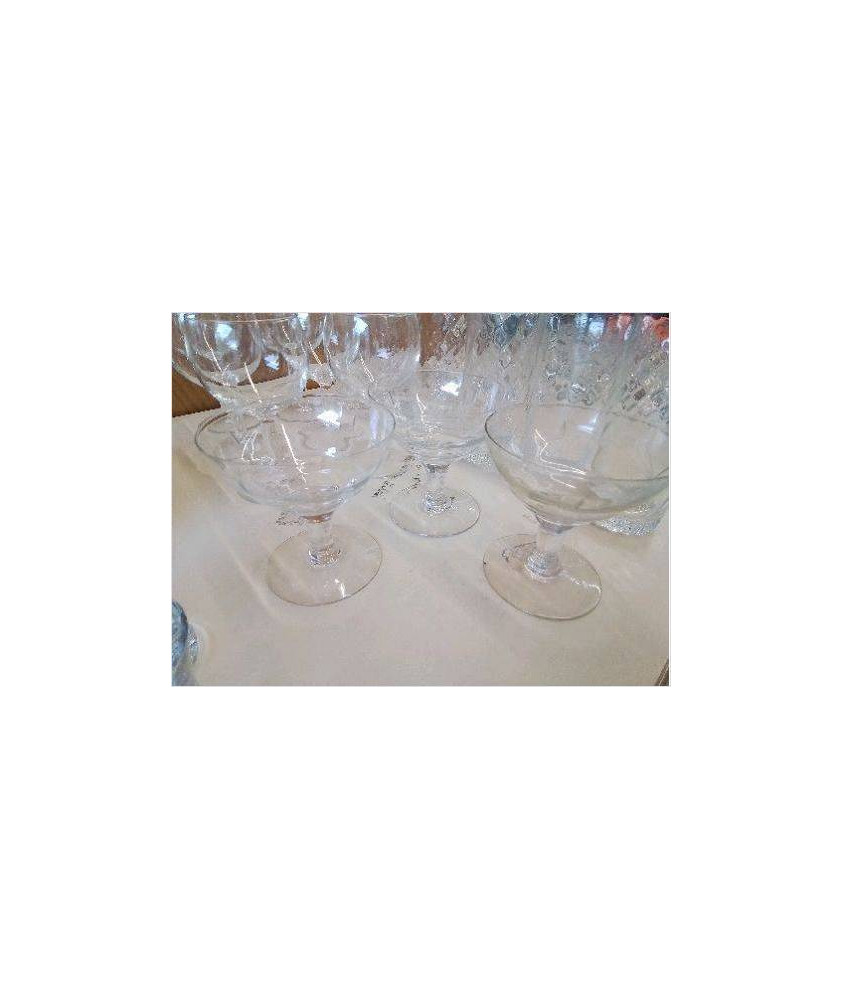 LOT DE 4 VERRES