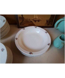 PLAT AVEC MOTIF FLORAL 