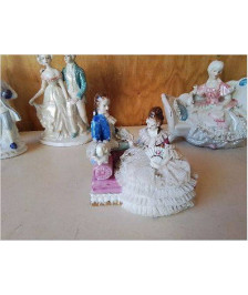 LE MARQUIS ET LA MARQUISE FIGURINE EN PORCELAINE