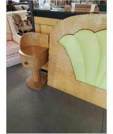 ENSEMBLE TÊTE DE LIT ET SES 2 CHEVETS ANGLAIS ART DECO  BOIS CLAIR ET CUIR VERT 