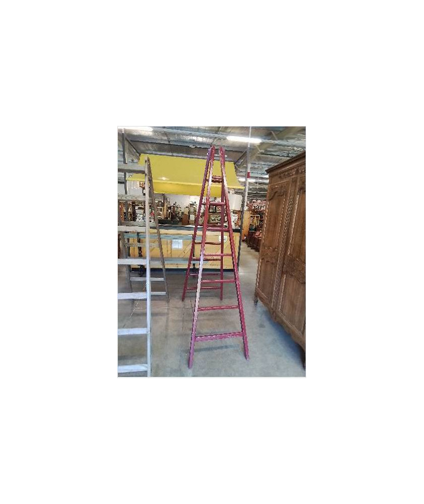 ÉCHELLE DE PEINTRE BOIS PEINT ROUGE DEBUT XXE  230 CM