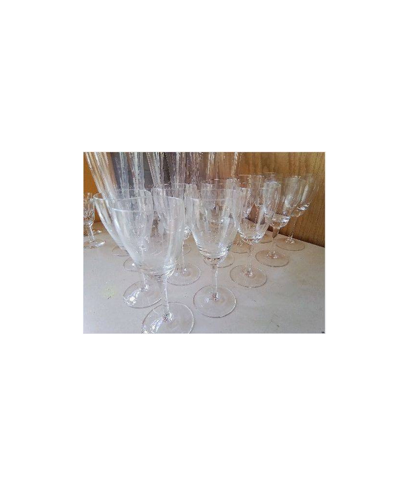 LOT DE 10 VERRES A VIN CISELÉS