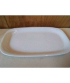 PLAT EN PORCELAINE BLANCHE