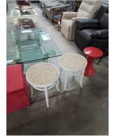 TABOURET ROND PIÈTEMENT BOIS COURBÉ PEINT BLANC ASSISE CANNÉE 