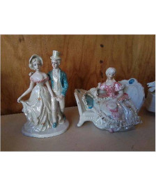FIGURINE EN PORCELAINE ÉMAILLÉE 