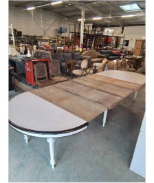 TABLE RONDE 6 PIEDS NAPOLEON III  PEINTE AVEC   4RALLONGES DE 47CM