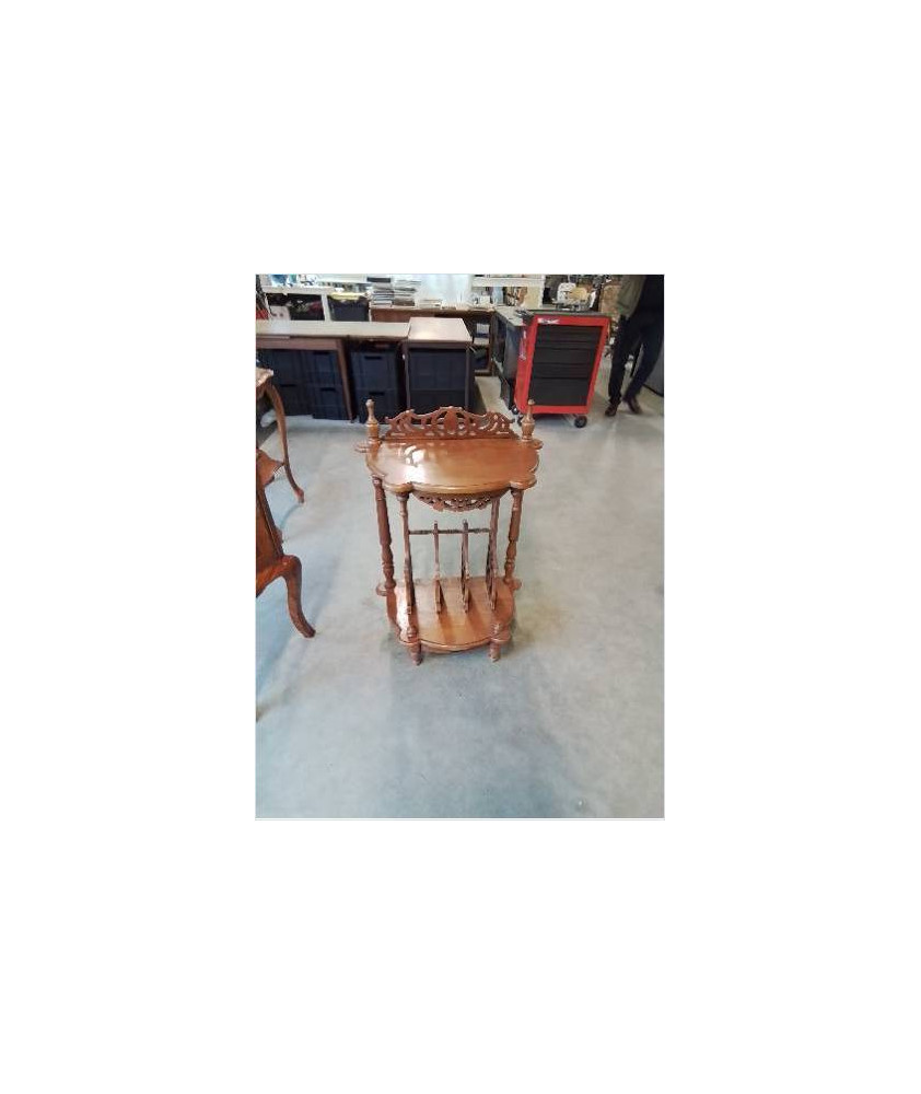 MEUBLE PORTE REVUES BOIS CLAIR SCULPTÉ 1 TIROIR