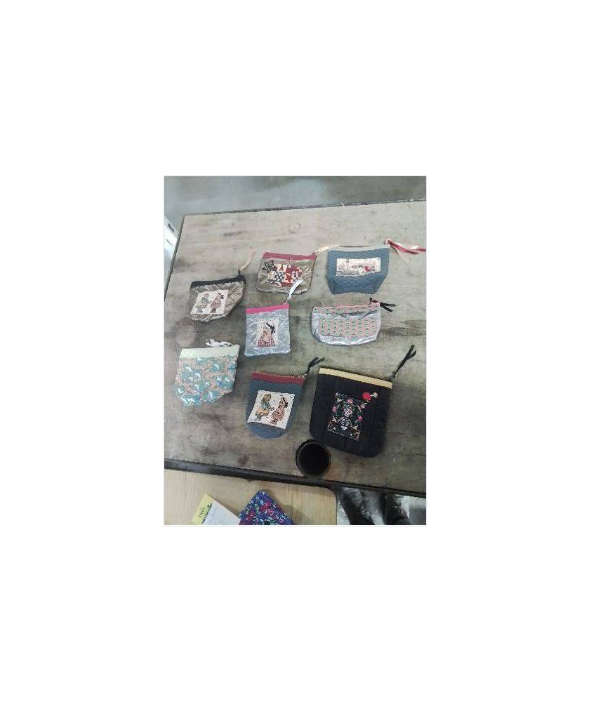 PETIT POCHETTE 
