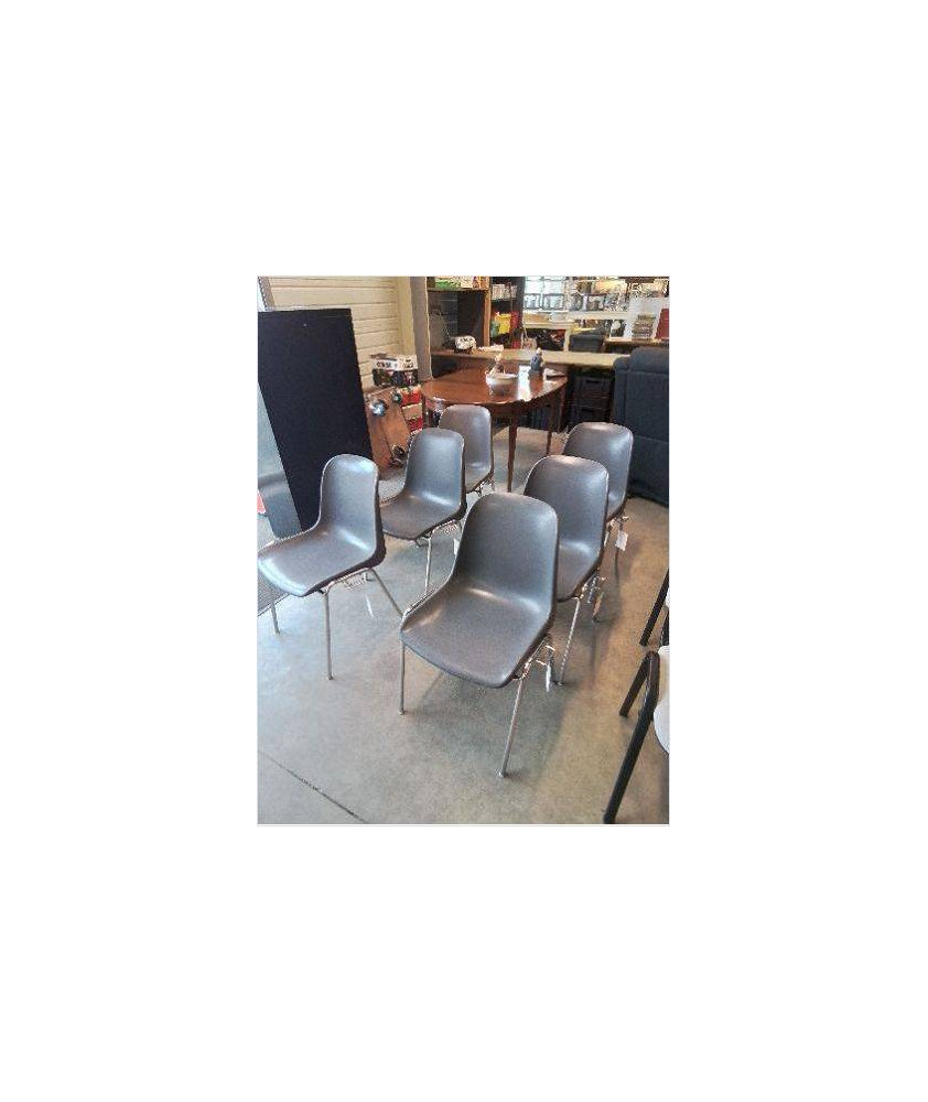 CHAISE D’ACCUEIL PIÈTEMENT METAL CHROMÉ ASSISE RÉSINE GRIS